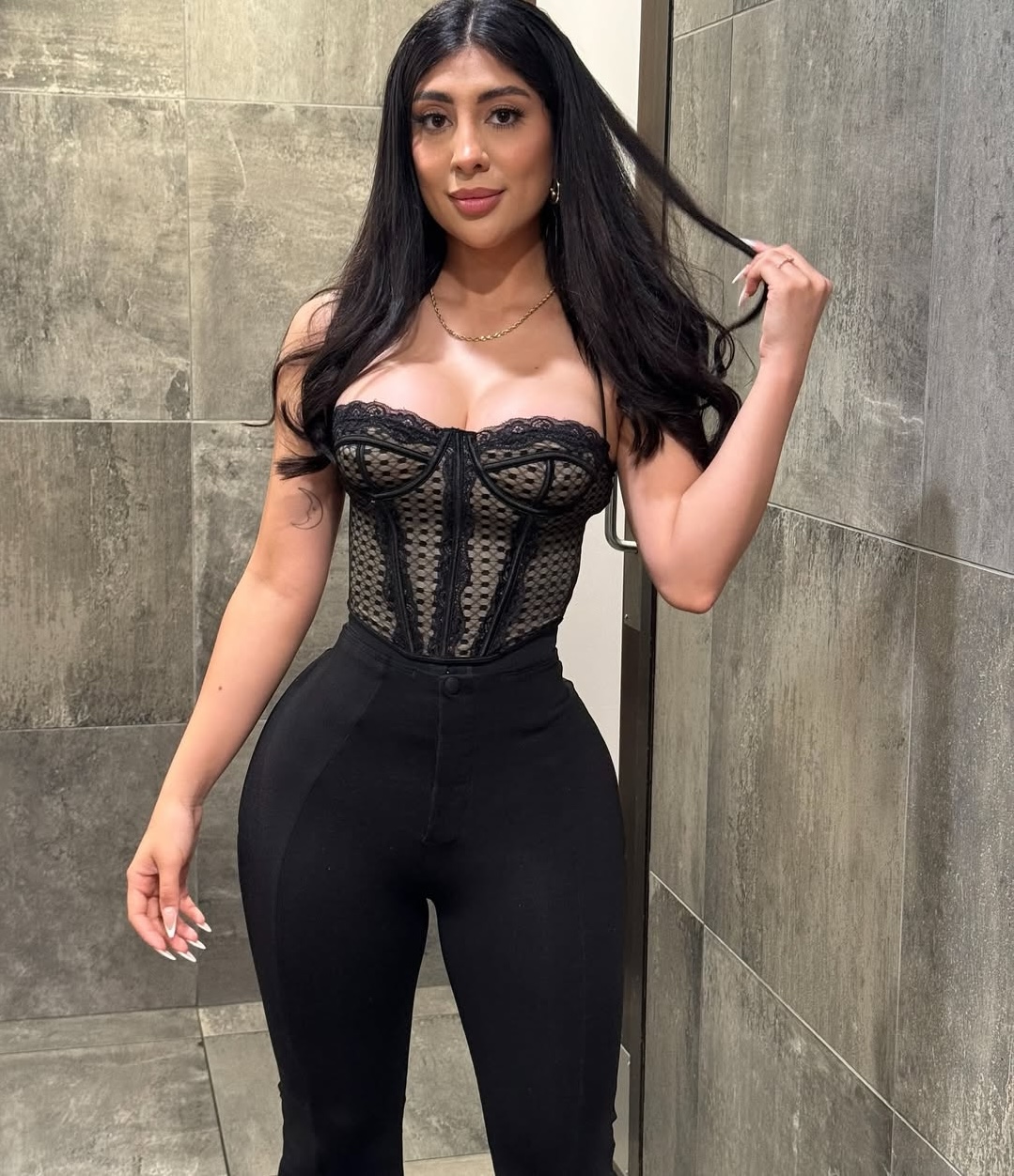 Diana Elizondo only fans